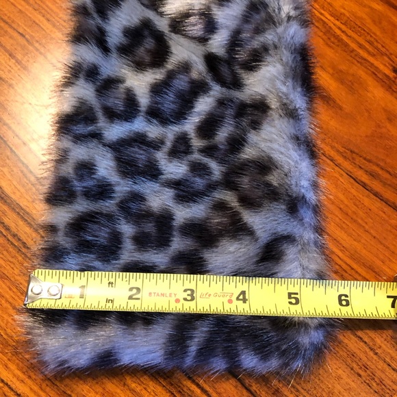 J. Crew Kid’s Grey Animal Print Faux Fur Scarf with Pockets - Picture 3 of 5